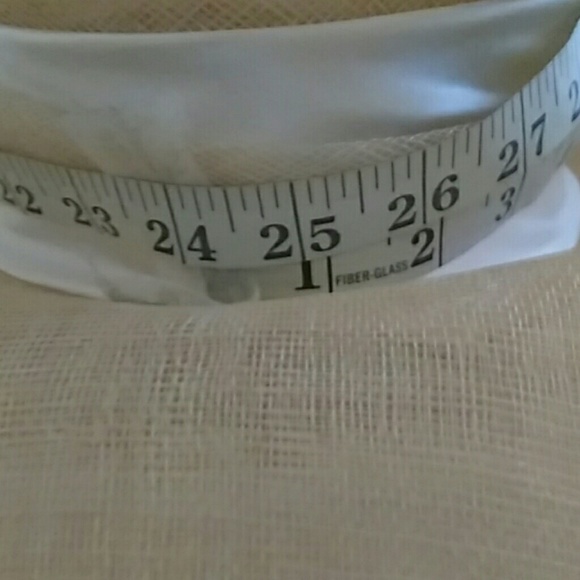 Ivory Satin and Straw Hat - the essence of femininity - Picture 7 of 8